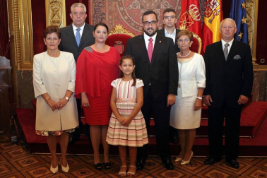 Los nuevos consejeros del Gobierno de Navarra tomaron posesión este miércoles rodeados de sus familiares