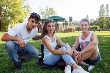'La terraza. Open Air Experience' es un proyecto alrededor de la música electrónica organizado conjuntamente por la asociación Bideberri y el Colectivo Open Air. El entorno del Palacio de Mendillorri es el punto de encuentro para los amantes de este tipo de música, que pueden disfrutar de espectáculos, talleres y propuestas de formación técnica. Una programación que se prolongará durante todo el verano, con cierre el 15 de septiembre.