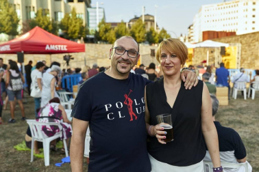 El festival Flamenco on Fire y la Sala Indara han organizado tres conciertos gratuitos que servirán de preludio a la llegada, el 20 de agosto, del reconocido festival flamenco. La actuación de La Negra y El Panky sirvió para abrir este ciclo previo, que contará también con la presencia de Paquete y los Porrina Jam y Las Migas.