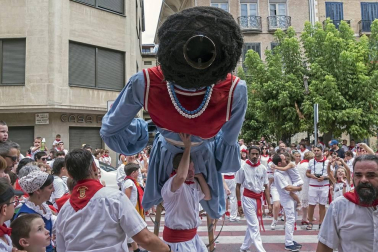 Todas las fotos de la despedida de los gigantes en fiestas de Estella en Diario de Navarra
