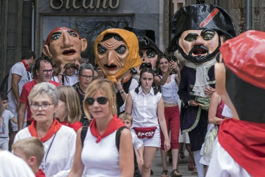 Todas las fotos de la despedida de los gigantes en fiestas de Estella en Diario de Navarra