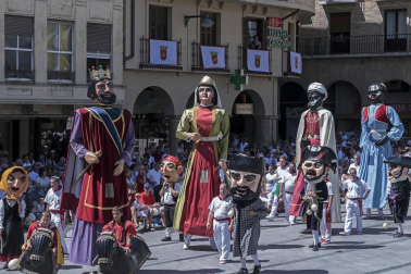 Todas las fotos de la despedida de los gigantes en fiestas de Estella en Diario de Navarra