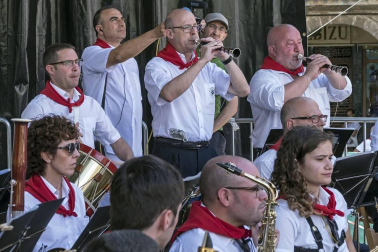 Todas las fotos de la despedida de los gigantes en fiestas de Estella en Diario de Navarra