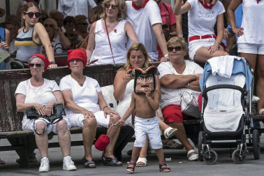 Todas las fotos de la despedida de los gigantes en fiestas de Estella en Diario de Navarra