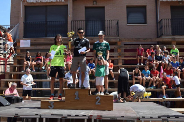 Participantes en la carrera popular disputada este domingo 11 de agosto.,