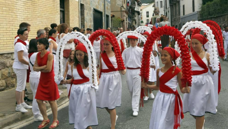 Todas las fotos de la procesión y concentración de gigantes de fiestas de Aoiz 2019