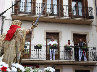 Todas las fotos de la procesión y concentración de gigantes de fiestas de Aoiz 2019