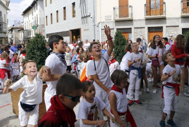 Todas las fotos del día del niño de fiestas de Aoiz 2019