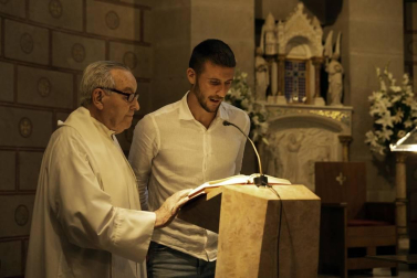 Fotos de la tradicional visita y ofrenda de la plantilla, cuerpo técnico y directivos de Osasuna a San Francisco Javier.
