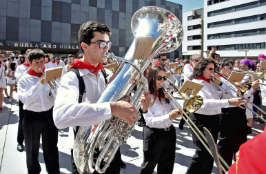 Todas las fotos del cohete de las fiestas de Burlada 2019 en Diario de Navarra