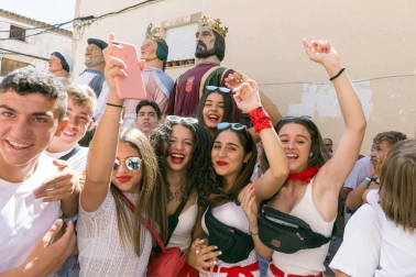 Todas las fotos del cohete de fiestas de Buñuel 2019