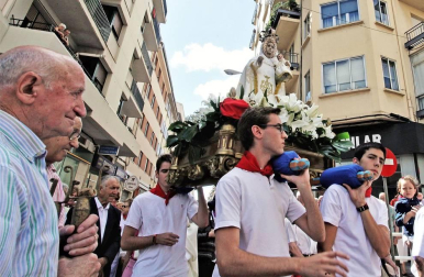 Fotos de la procesión del 15 de agosto de fiestas de Burlada