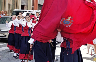 Fotos de la procesión del 15 de agosto de fiestas de Burlada