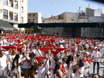 Todas las fotos del cohete de fiestas Valtierra 2019