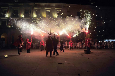 Todas las fotos de los Correfoc en la Plaza de Navarra de las Fiestas de Tafalla 2019 en el Diario de Navarra