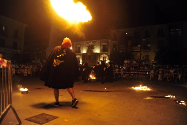 Todas las fotos de los Correfoc en la Plaza de Navarra de las Fiestas de Tafalla 2019 en el Diario de Navarra