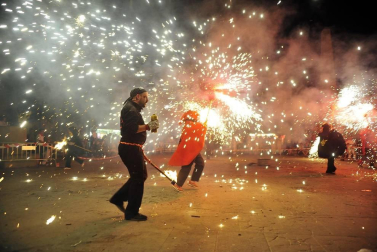 Todas las fotos de los Correfoc en la Plaza de Navarra de las Fiestas de Tafalla 2019 en el Diario de Navarra