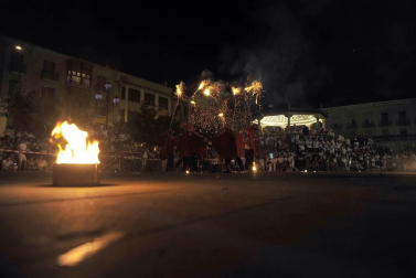 Todas las fotos de los Correfoc en la Plaza de Navarra de las Fiestas de Tafalla 2019 en el Diario de Navarra