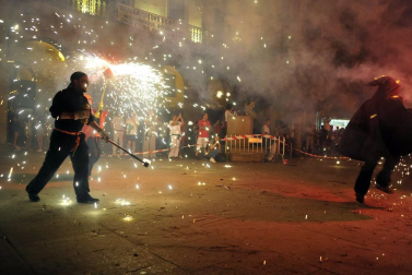 Todas las fotos de los Correfoc en la Plaza de Navarra de las Fiestas de Tafalla 2019 en el Diario de Navarra