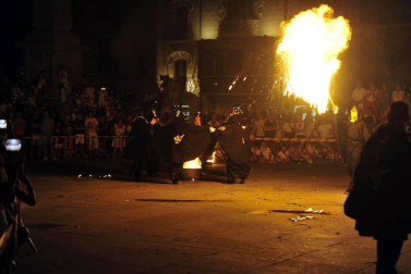 Todas las fotos de los Correfoc en la Plaza de Navarra de las Fiestas de Tafalla 2019 en el Diario de Navarra