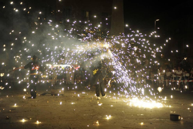 Todas las fotos de los Correfoc en la Plaza de Navarra de las Fiestas de Tafalla 2019 en el Diario de Navarra