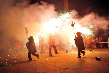 Todas las fotos de los Correfoc en la Plaza de Navarra de las Fiestas de Tafalla 2019 en el Diario de Navarra