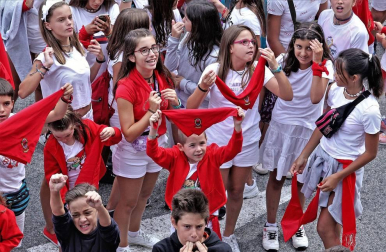 Fotos del cohete de fiestas de Noáin