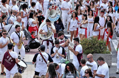 Fotos del cohete de fiestas de Noáin
