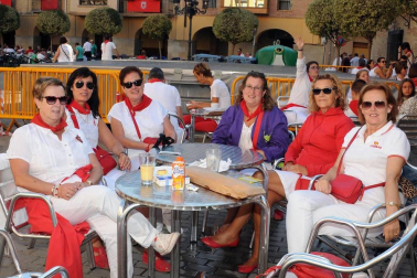 Los encierros del Pilón son el acto más conocido de las fiestas de Falces. El buen ambiente se prolonga con los desayunos en cuadrilla, que permiten afrontar con energía las actividades festivas programadas a lo largo del día.