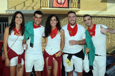 Los encierros del Pilón son el acto más conocido de las fiestas de Falces. El buen ambiente se prolonga con los desayunos en cuadrilla, que permiten afrontar con energía las actividades festivas programadas a lo largo del día.
