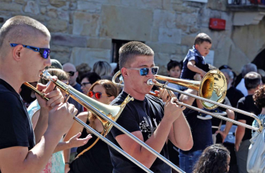 Todas las fotos del cohete de fiestas Lakuntza 2019