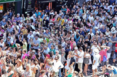 Todas las fotos del cohete de fiestas Lakuntza 2019