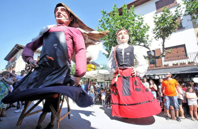 Todas las fotos del cohete de fiestas Lakuntza 2019