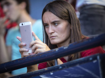 Fotos del búscate en la grada del Osasuna - Eibar