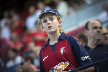 Fotos del búscate en la grada del Osasuna - Eibar