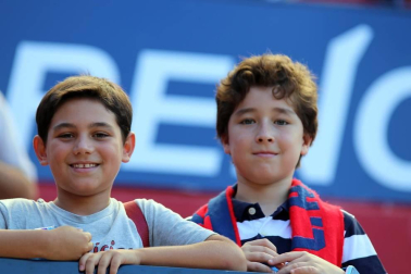 Fotos del búscate en la grada del Osasuna - Eibar