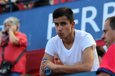 Fotos del búscate en la grada del Osasuna - Eibar
