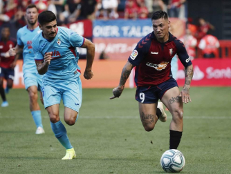 Todas las fotos del Osasuna - Eibar disputado en El Sadar.