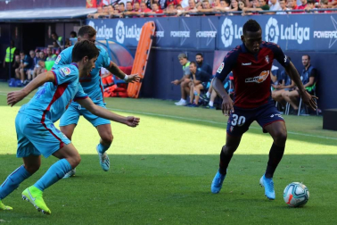 Todas las fotos del Osasuna - Eibar disputado en El Sadar.