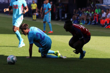 Todas las fotos del Osasuna - Eibar disputado en El Sadar.