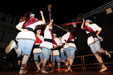 todas las fotos del Paloteado de fiestas de Ribaforada 2019
