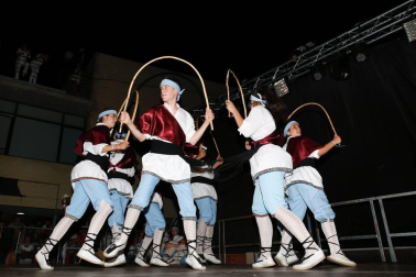 todas las fotos del Paloteado de fiestas de Ribaforada 2019