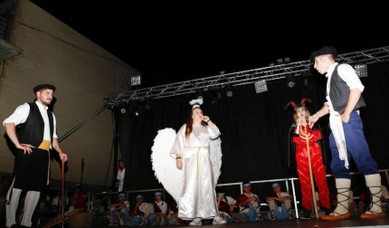 todas las fotos del Paloteado de fiestas de Ribaforada 2019