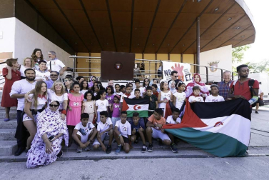 Todas las fotos del cohete anunciador de las fiestas de Berriozar 2019, lanzado por la Asocación de Amigos del Sáhara.