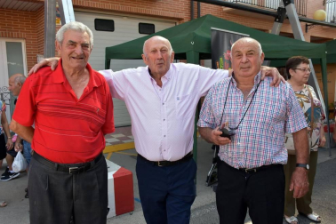 El 25 de agosto la localidad de Cadreita festejó la XI edición del Día del Tomate. Los actos más destacados fueron los concursos con premios al tomate más feo, al más pesado, al mejor plato de cocina y al mejor dibujo infantil, cuyos premios se entregaron tras comida popular. Degustaciones de pinchos, vacas e hinchables completaron la jornada.
