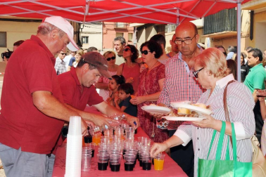 Del 23 a 25 de agosto los fiteranos celebraron la tercera edición de sus jornadas gastronómicas dedicadas a la trashumancia. La programación se concentró especialmente el sábado en el paseo de San Raimundo. Además de la habitual feria de artesanía y del acto principal de la trashumancia, se realizaron otras actividades como paseos a caballo, visitas guiadas o degustaciones.