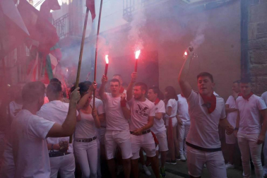 Todas las fotos del cohete de fiestas de Lumbier 2019