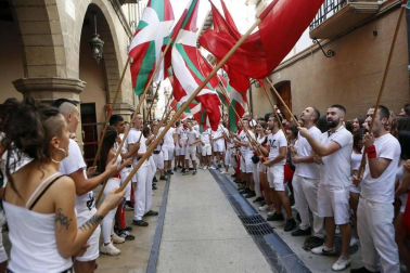 Todas las fotos del cohete de fiestas de Lumbier 2019