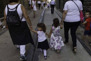 Todas las fotos del desfile de gigantes y gaiteros de fiestas de Lumbier 2019