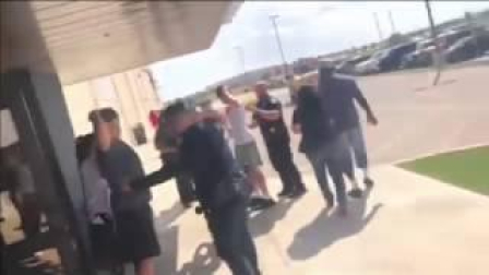 Cinco personas asesinadas y veintiuna heridas en un nuevo tiroteo masivo en Texas